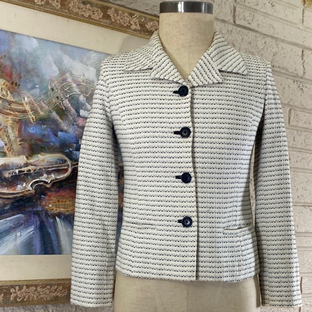 Chico's Black and White Blazer Tailored Professional Design